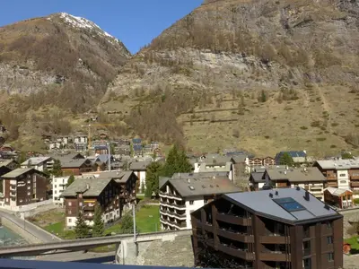 Ein allgemeiner Bergblick oder ein Berglick von der Ferienwohnung aus
