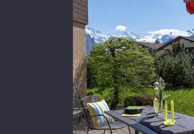 Ein allgemeiner Bergblick oder ein Berglick von der Ferienwohnung aus