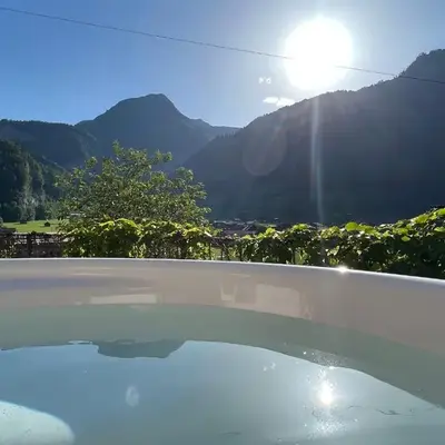 Romantic private superior Swiss Chalet with Hottub