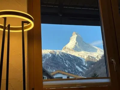 Ein allgemeiner Bergblick oder ein Berglick von der Ferienwohnung aus