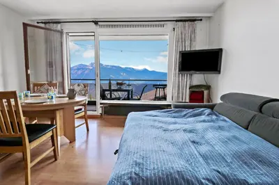 Ein allgemeiner Bergblick oder ein Berglick von der Ferienwohnung aus