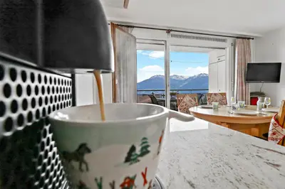 Ein allgemeiner Bergblick oder ein Berglick von der Ferienwohnung aus