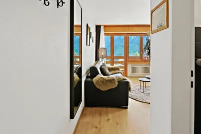 Ein Sitzbereich in der Unterkunft Nouveau studio avec vue imprenable sur la vallée