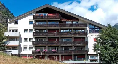 Das Gebäude in dem sich die Ferienwohnung befindet