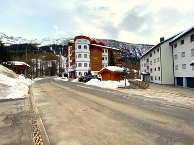 Ein allgemeiner Bergblick oder ein Berglick von der Ferienwohnung aus