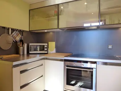 Küche/Küchenzeile in der Unterkunft Apartment Enzian 720 by Interhome