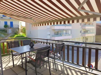 Ein Balkon oder eine Terrasse in der Unterkunft Apartment Tilleul by Interhome