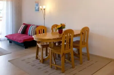 Ein Sitzbereich in der Unterkunft Adler 69