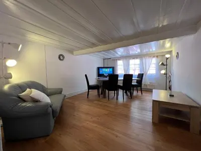 Ein Sitzbereich in der Unterkunft Esencial Apartment Interlaken