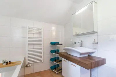 Ein Badezimmer in der Unterkunft Spirit Apartments - Balkon mit Seesicht - Parkplatz