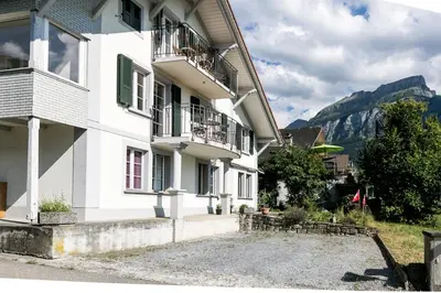 Ein allgemeiner Bergblick oder ein Berglick von der Ferienwohnung aus