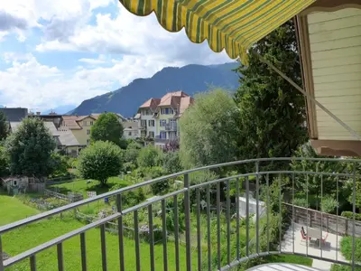 Ein allgemeiner Bergblick oder ein Berglick von der Ferienwohnung aus