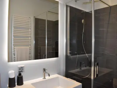 Ein Badezimmer in der Unterkunft Studio Capriccio 15 Studio Balcony by Interhome
