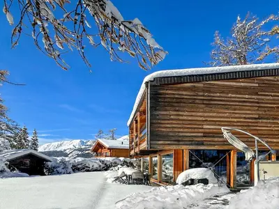 Crans Montana under the stars im Winter