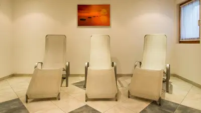 Ein Sitzbereich in der Unterkunft Haus Avalanche