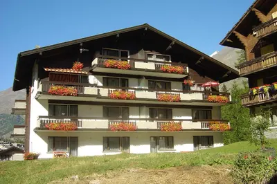 Das Gebäude in dem sich die Ferienwohnung befindet