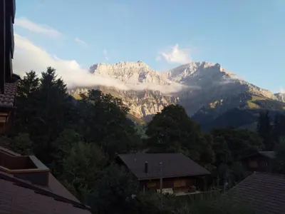 Ein allgemeiner Bergblick oder ein Berglick von der Ferienwohnung aus