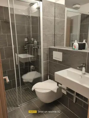 Ein Badezimmer in der Unterkunft Herberge Balmweid 1