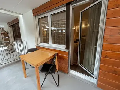 Ein Balkon oder eine Terrasse in der Unterkunft Studio modern & ruhig, Nähe Gondel by ZermattStays