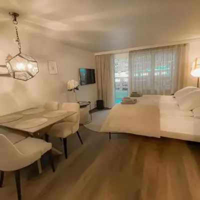 Studio modern & ruhig