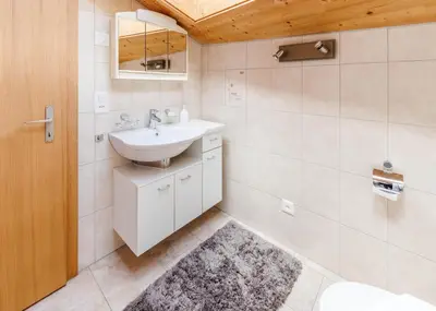 Ein Badezimmer in der Unterkunft Kinohaus 3