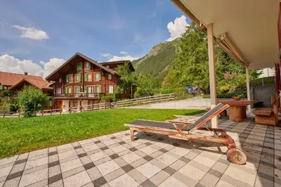 Ein allgemeiner Bergblick oder ein Berglick von der Ferienwohnung aus