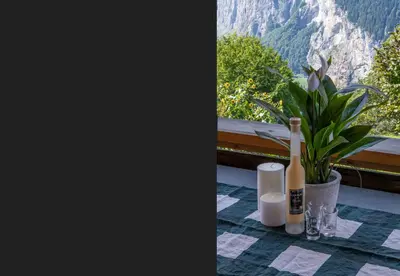 Ein allgemeiner Bergblick oder ein Berglick von der Ferienwohnung aus
