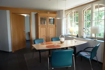 Ein Sitzbereich in der Unterkunft Ferienwohnung-Brienz