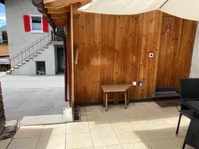 Ein Balkon oder eine Terrasse in der Unterkunft Ferienwohnung Dorfbrunnu