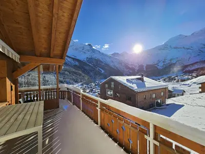 Ein allgemeiner Bergblick oder ein Berglick von der Ferienwohnung aus