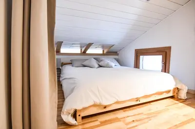 Ein Bett oder Betten in einem Zimmer der Unterkunft Le Raccard de Louise - Val d'Hérens, Valais