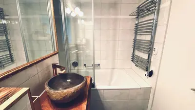 Ein Badezimmer in der Unterkunft Lakeview Little House