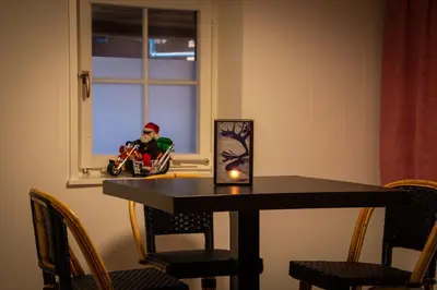 Kinder, die in der Unterkunft Uncle Eric's Chalet übernachten