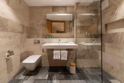 Ein Badezimmer in der Unterkunft The Terrace Apartment - GRINDELHOMES