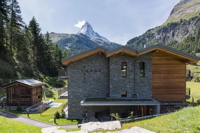 Ein allgemeiner Bergblick oder ein Berglick von der Ferienwohnung aus