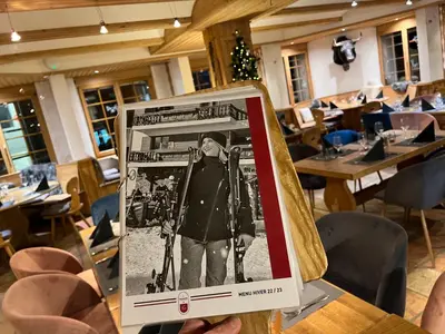 Ein Restaurant oder anderes Speiselokal in der Unterkunft Cosy studio for 4 near ski lift, MELEZES K22