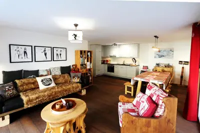 Ein Sitzbereich in der Unterkunft Perrine Garden - Cozy Central Apartment with Private Garden