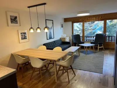 Ein Sitzbereich in der Unterkunft Cosy studio for 5 near ski lift, HAMEAU D2