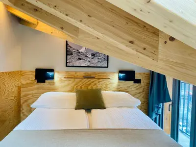 Ein Bett oder Betten in einem Zimmer der Unterkunft Peaky Riders Self Check-in Hotel