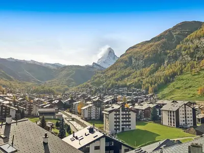 Ein allgemeiner Bergblick oder ein Berglick von der Ferienwohnung aus