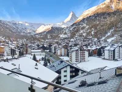 Ein allgemeiner Bergblick oder ein Berglick von der Ferienwohnung aus