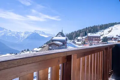 Ein allgemeiner Bergblick oder ein Berglick von der Ferienwohnung aus