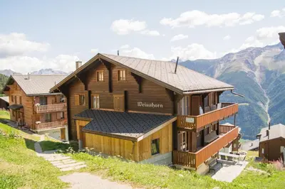 Ein allgemeiner Bergblick oder ein Berglick von der Ferienwohnung aus