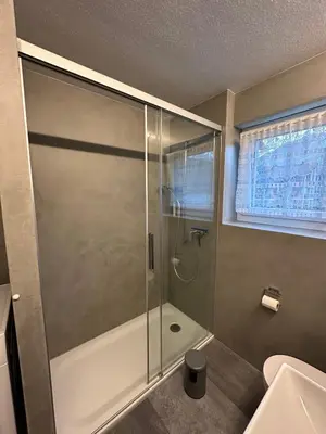 Ein Badezimmer in der Unterkunft Near ski slopes 2 bedrooms apartment with balcony