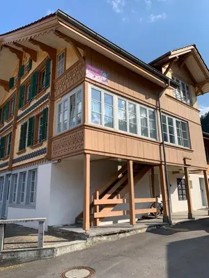 Das Gebäude in dem sich die Ferienwohnung befindet