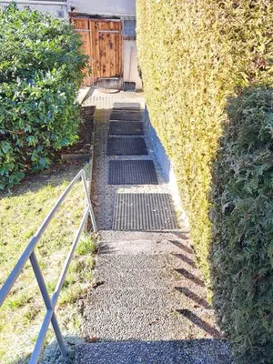 Ein Garten an der Unterkunft Schwendi-Blueme