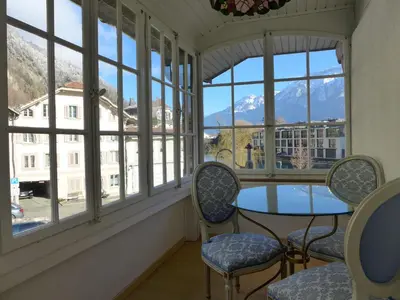 Ein allgemeiner Bergblick oder ein Berglick von der Ferienwohnung aus