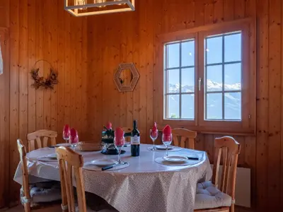 Grundriss der Unterkunft Chalet Anusach by Interhome