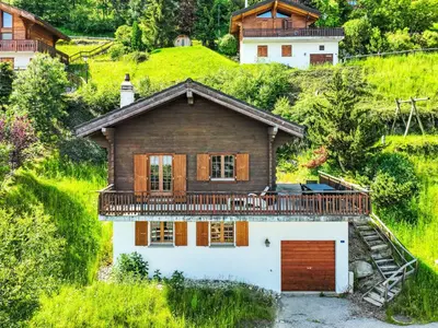 Das Gebäude in dem sich das Chalet befindet