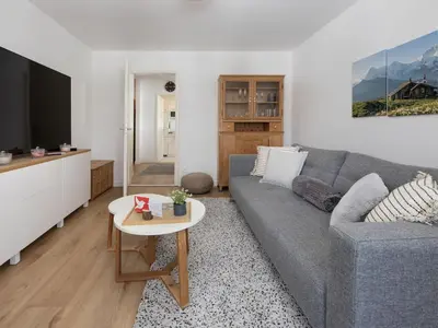 Ein Sitzbereich in der Unterkunft Apartment Chalet zur Höhe by Interhome